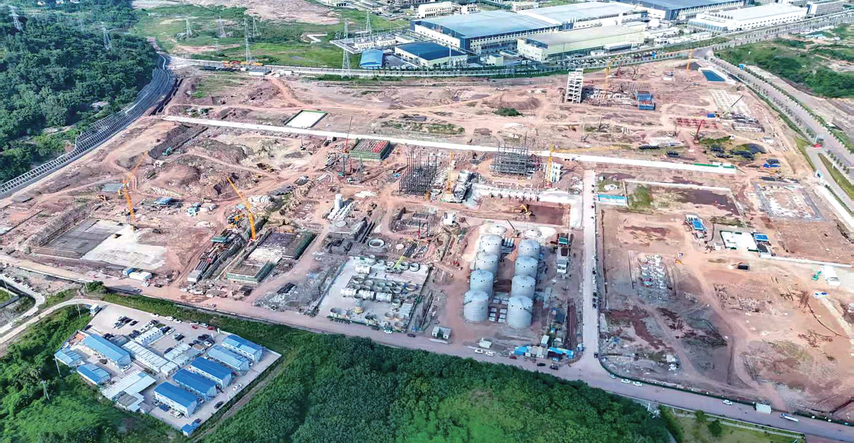 谋“ 化”千亿新征程(图1) 谋“ 化”千亿新征程(图1)