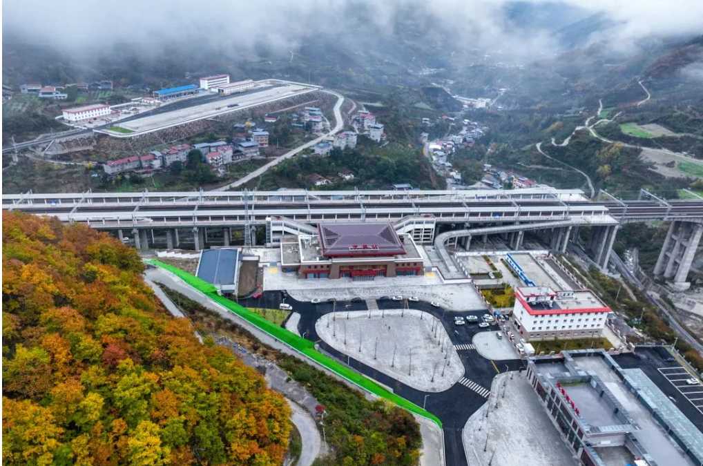 坐上动车看阿坝④茂县积极创新铁路旅游融合发展模式